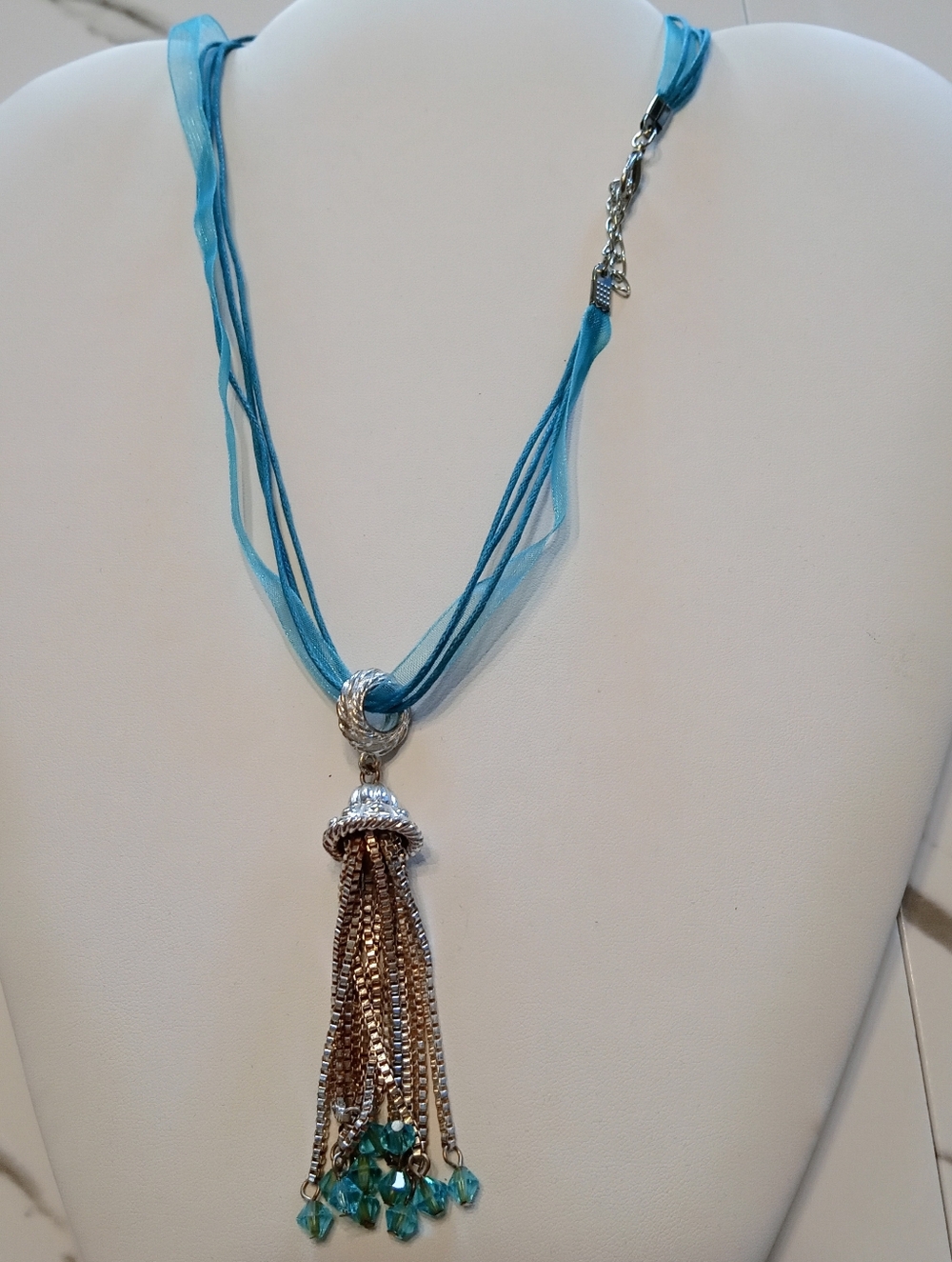 VTG Boho Style Suspended SilverTone Cap Chain Dangle Tassel Necklace Aqua Beaded